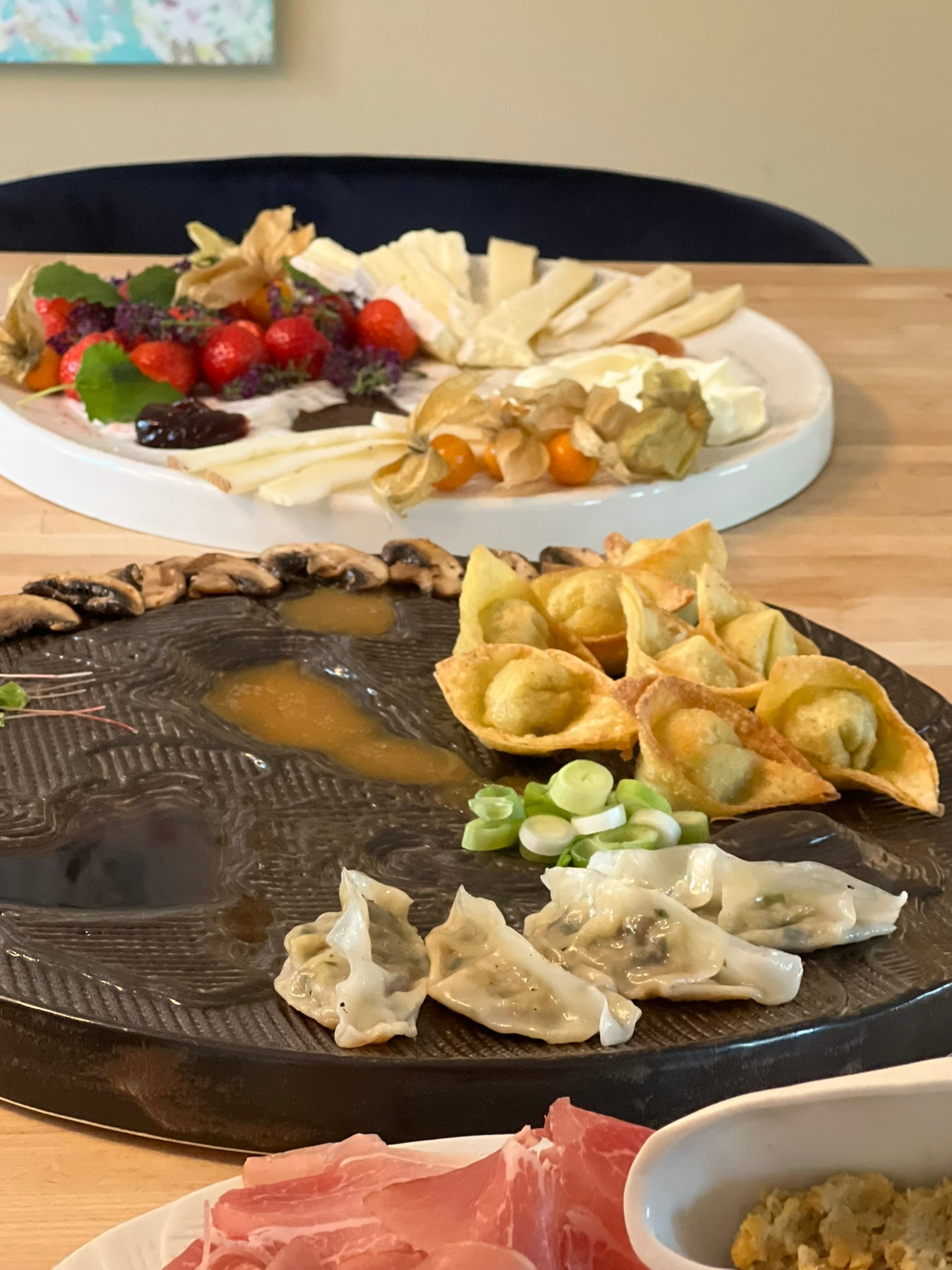 Atlas serving platter